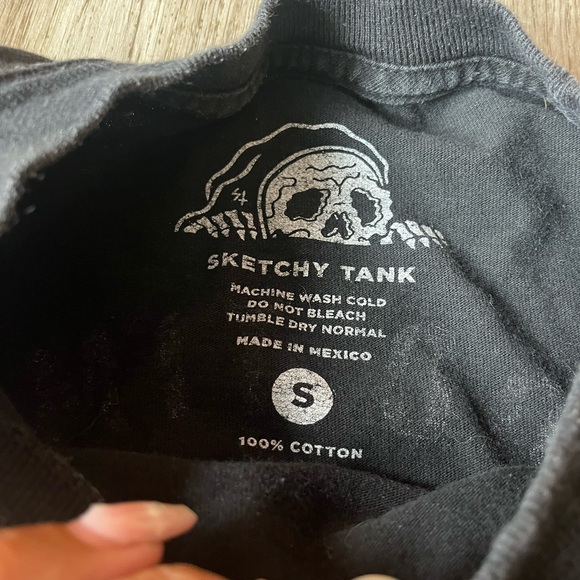 Good Times Bad Friends tshirt - Picture 4 of 6